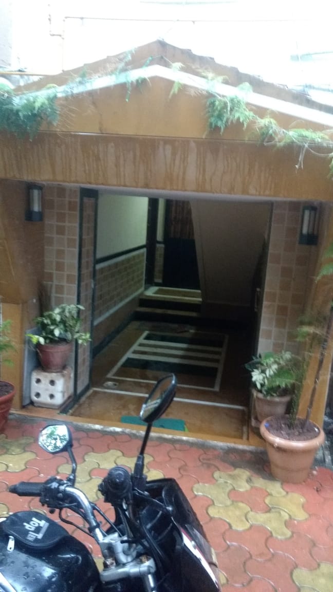 3 BHK Fully Furnished in Rose Niketan , Bandra West